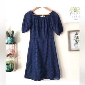 Vineyard Vines, Navy Blue eyelet, fit and flare dress, Size 4